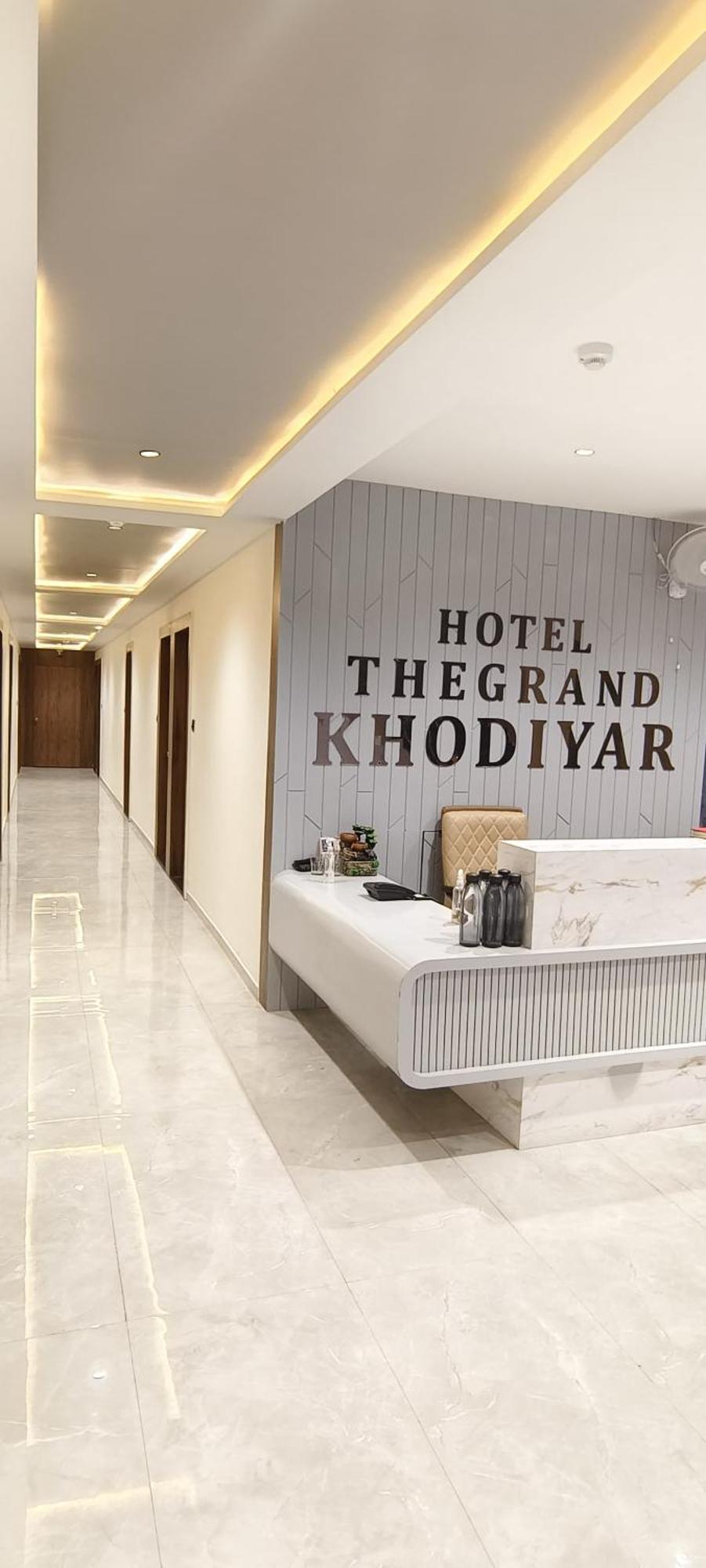 Hotel The Grand Khodiyar Visnagar Eksteriør bilde
