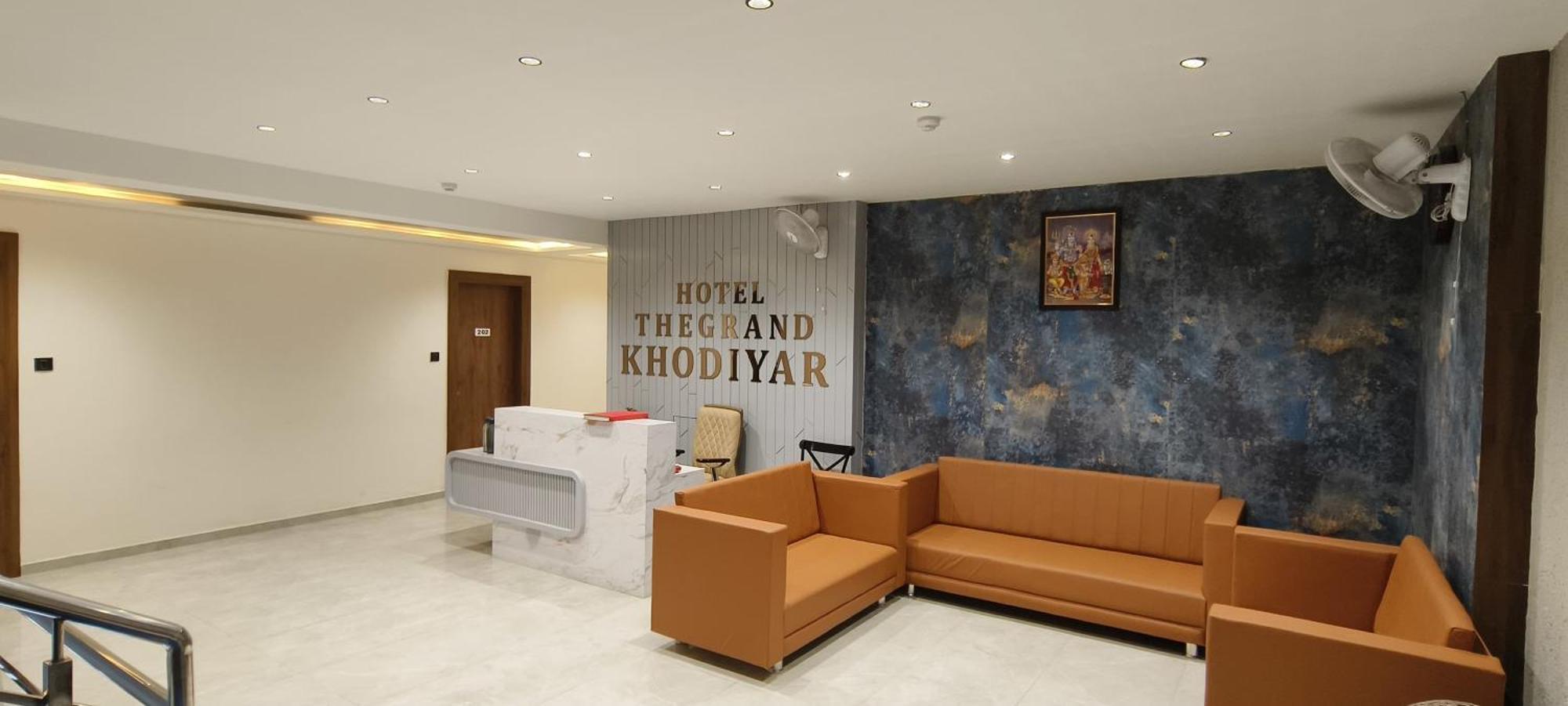 Hotel The Grand Khodiyar Visnagar Eksteriør bilde