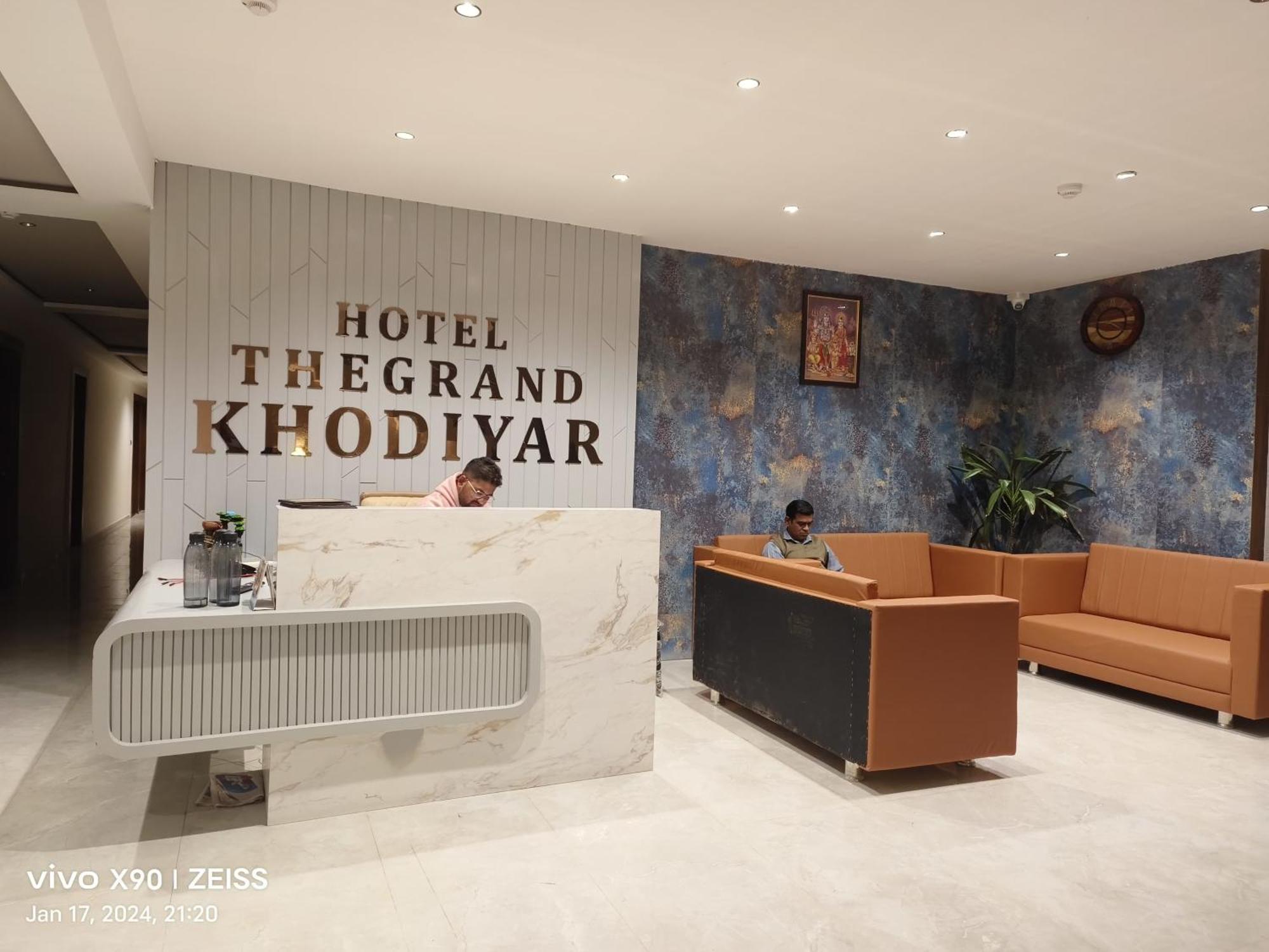 Hotel The Grand Khodiyar Visnagar Eksteriør bilde