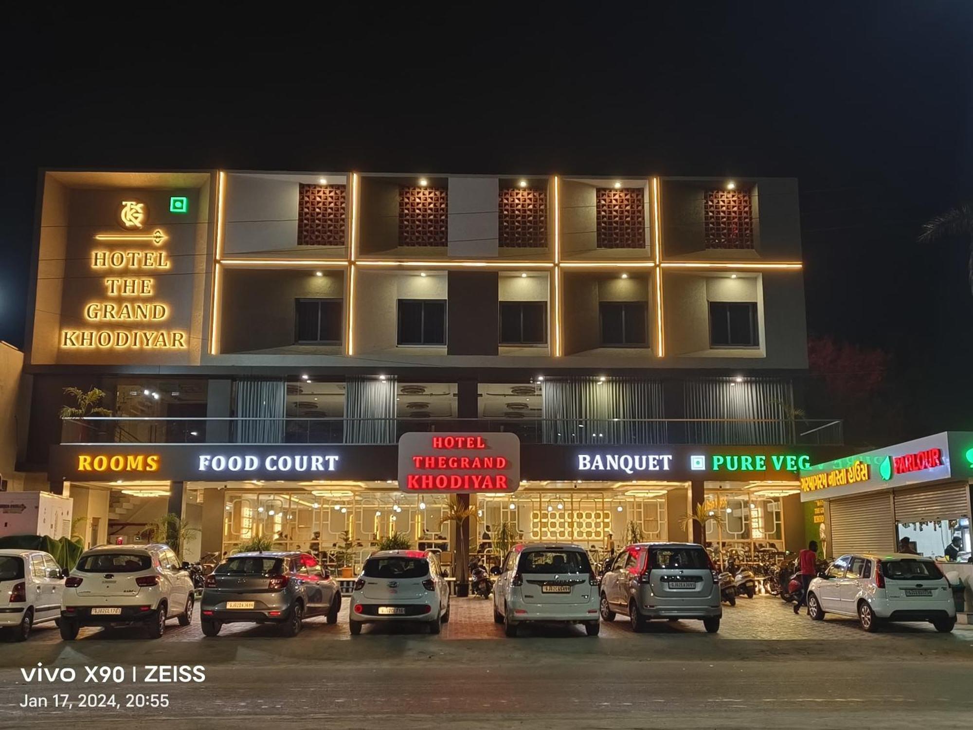 Hotel The Grand Khodiyar Visnagar Eksteriør bilde