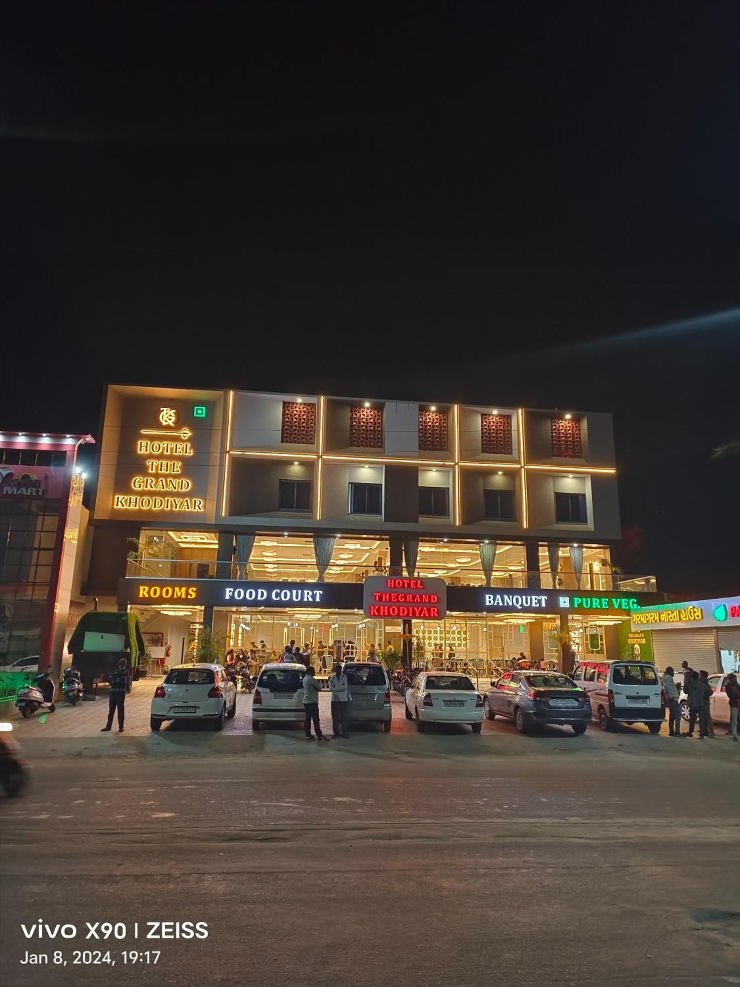 Hotel The Grand Khodiyar Visnagar Eksteriør bilde