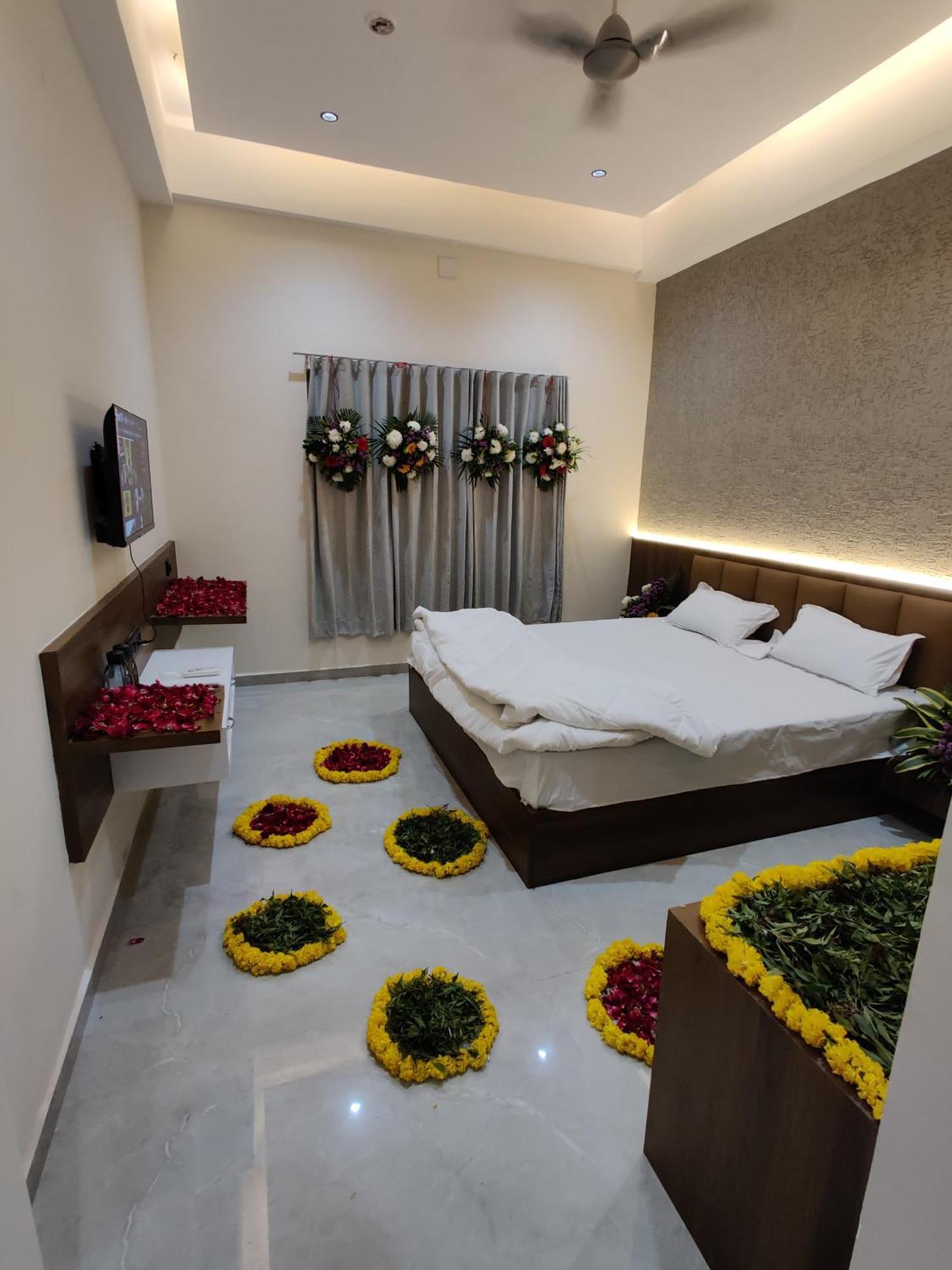 Hotel The Grand Khodiyar Visnagar Eksteriør bilde